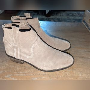 Dolce Vita tan suede booties sz 10